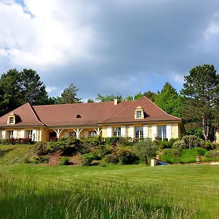 Holiday home Maison Privee Avec Piscine Chauffee, 10 Pers., - Fr-1-824-15 Saint-Chamassy