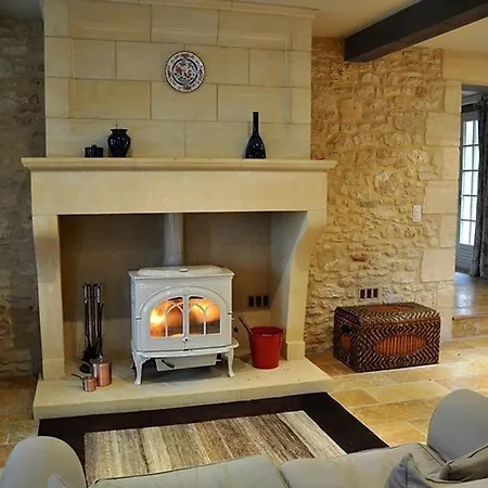 Hébergement de vacances Maison Privee Avec Piscine Chauffee, 10 Pers., - Fr-1-824-15 Saint-Chamassy